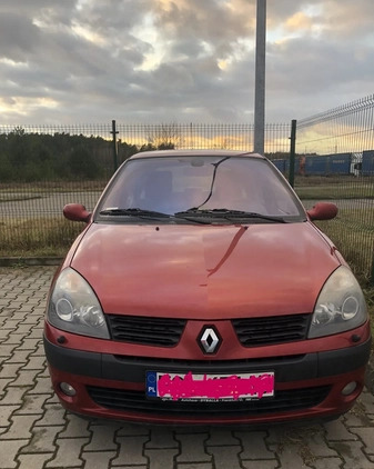 Renault Clio cena 10500 przebieg: 177000, rok produkcji 2004 z Słubice małe 137